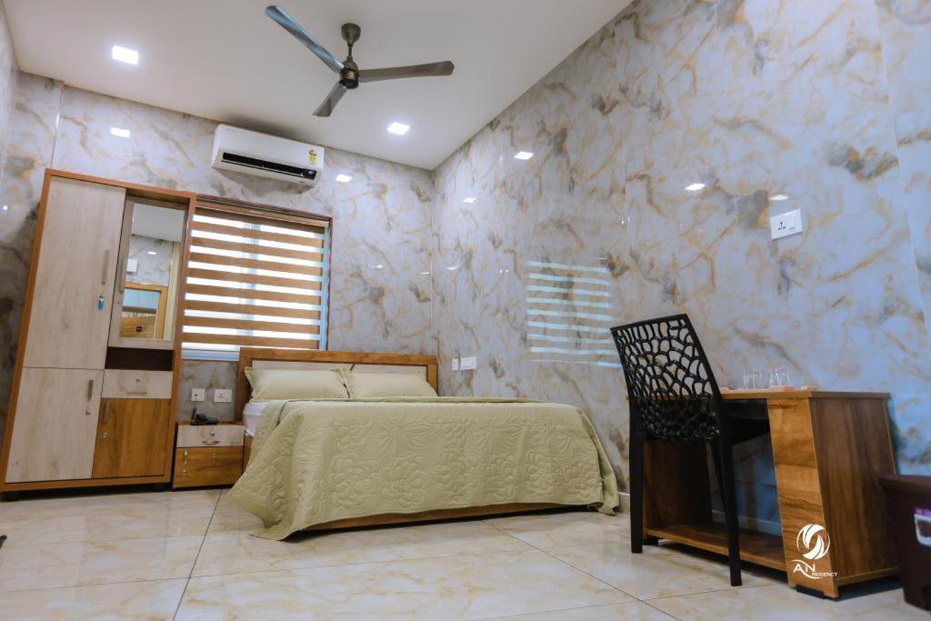 An Regency Hotel Edappal Exterior photo